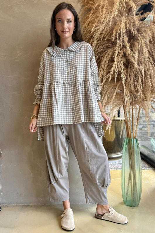 Jo Jo Quirky Classic Barrel Pant Mocha